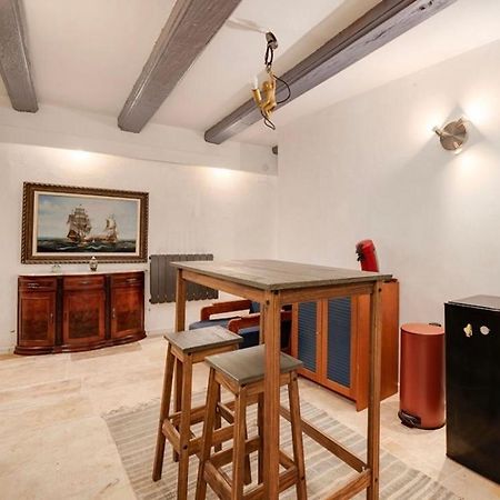 Rent Big Room With Breakfast Free In Old City Нансі Екстер'єр фото